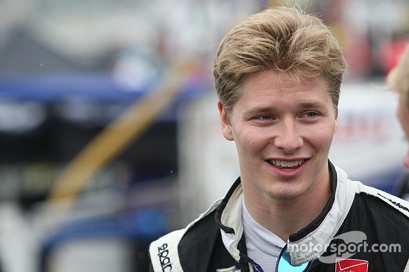 Josef Newgarden marca la velocidad en Milwaukee