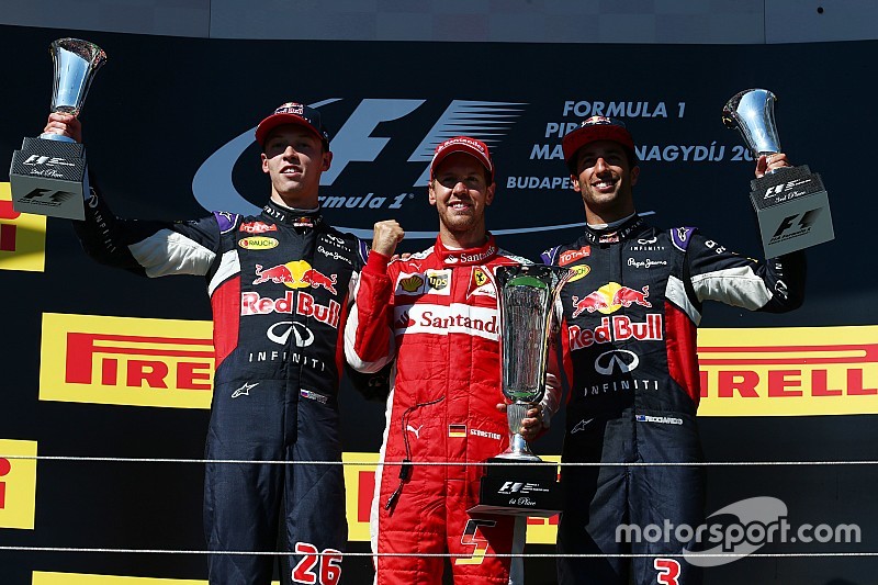 Daniil Kvyat, Red Bull Racing, Sebastian Vettel, Ferrari e Daniel Ricciardo, Red Bull Racing