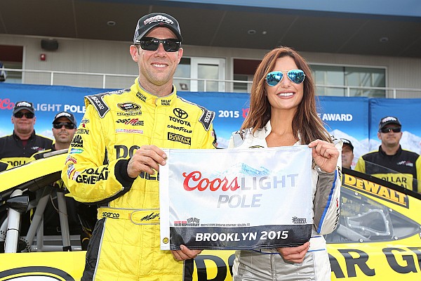 Matt Kenseth gan&oacute; su pole n&uacute;mero 16 de su carrera