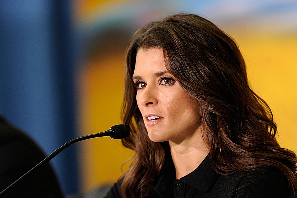 Danica ignora críticas y dice que la F1 es "sólo apariencia"