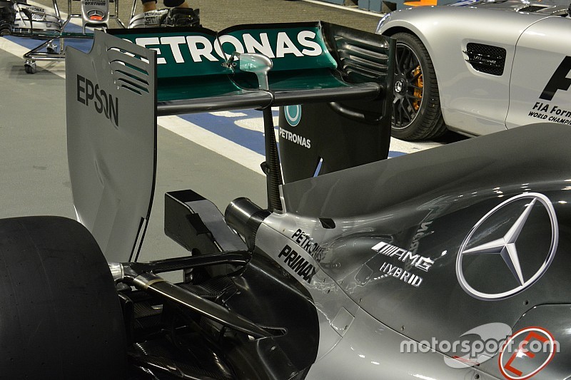 F1 teams given triple exhaust option