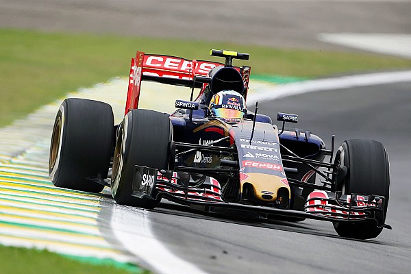 Sainz: "Estamos m&aacute;s lejos de lo que esper&aacute;bamos"