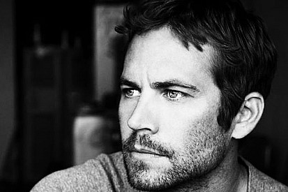Ook vader overleden acteur Paul Walker sleept Porsche voor de rechter