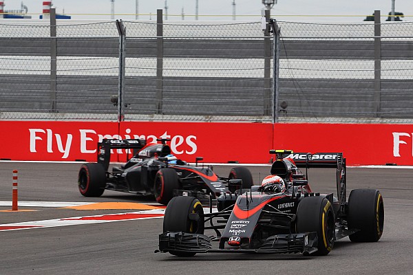 Button: ter Alonso na McLaren é parte crucial do progresso