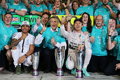Analyse: Was Mercedes' 2015 meest dominante seizoen ooit?