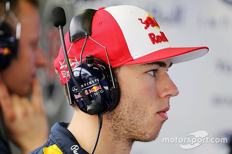 Pierre Gasly blijft in 2016 bij Red Bull