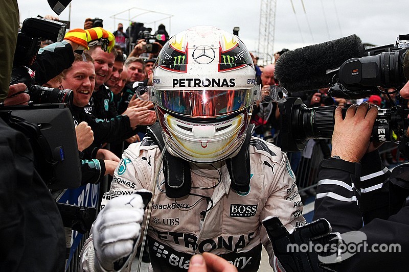 La saison 2015 de Lewis Hamilton en 50 photos