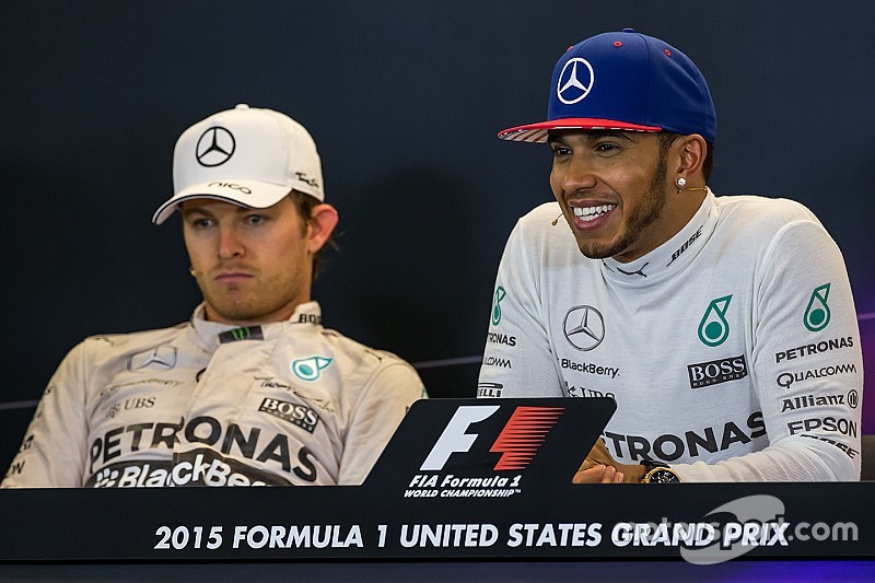 Rosberg: 'Geen scheidingswand in Mercedes pitbox'