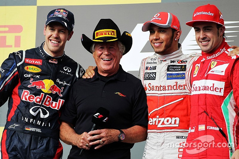 Podium: Sebastian Vettel, Red Bull Racing,  Mario Andretti, Lewis Hamilton, McLaren, Fernando Alonso, Ferrari