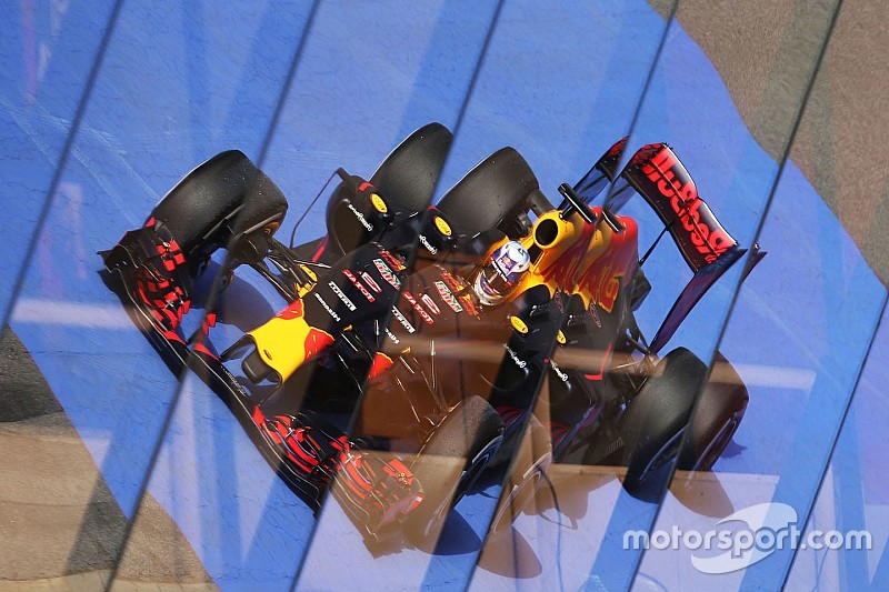 Ricciardo sente novo motor Renault idêntico ao de 2015