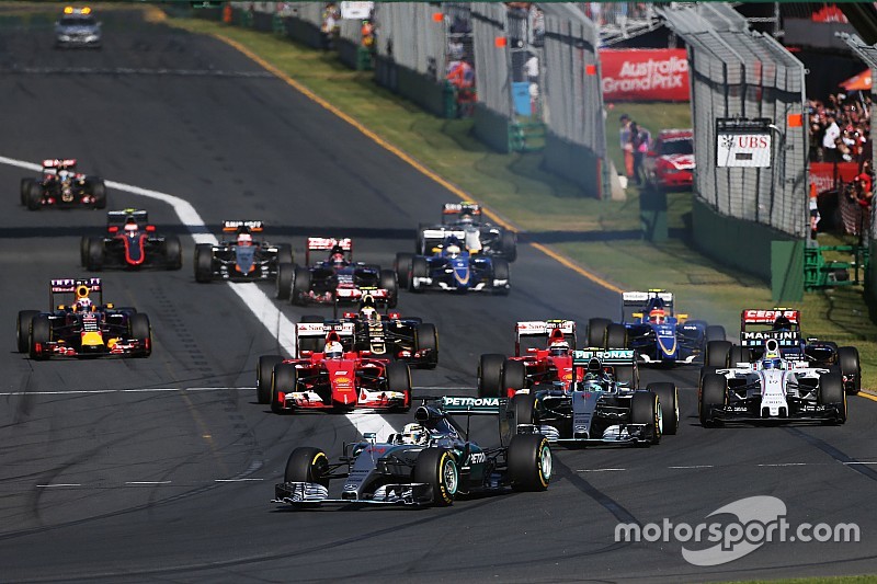 Lewis Hamilton, Mercedes AMG F1 W06 leads at the start of the race