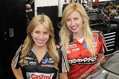 Fotostrecke: Die schnellsten Ladys im Motorsport