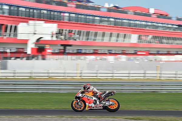 Márquez muestra sus garras en Termas; Lorenzo, con problemas