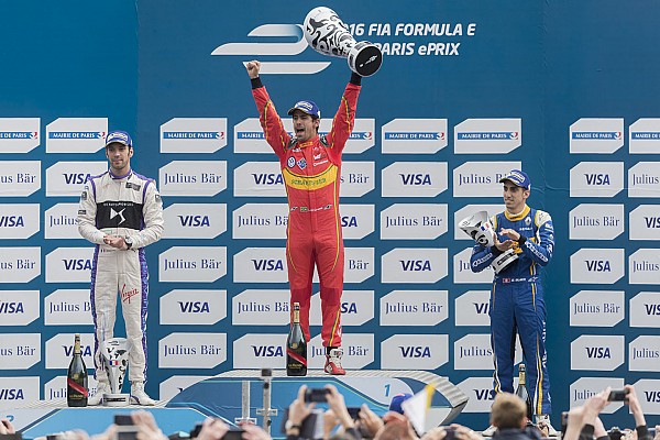 Di Grassi domin&oacute; en las calles de Par&iacute;s