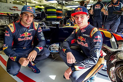 VIDEO: Verstappen y Sainz también se retan fuera de la pista