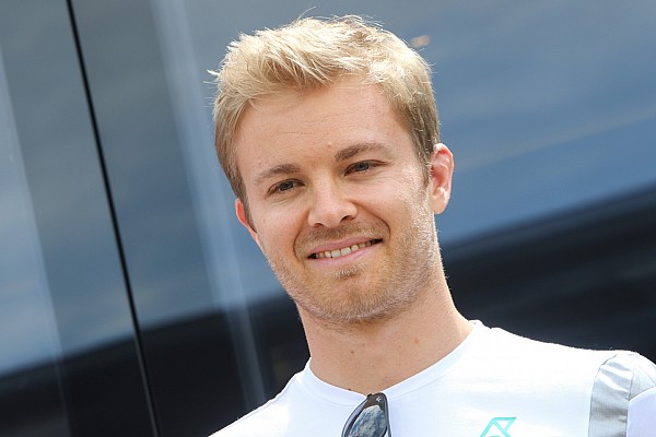 Rosberg: "Todav&iacute;a sigo mejorando como piloto"