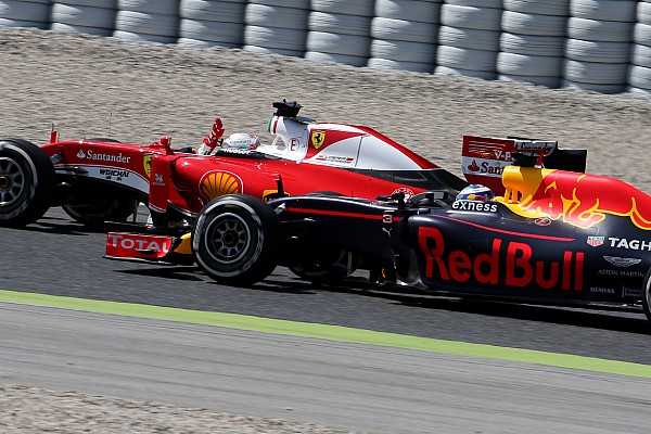 Ricciardo reclama de estrat&eacute;gia e cr&iacute;tica &ldquo;t&iacute;pica&rdquo; de Vettel