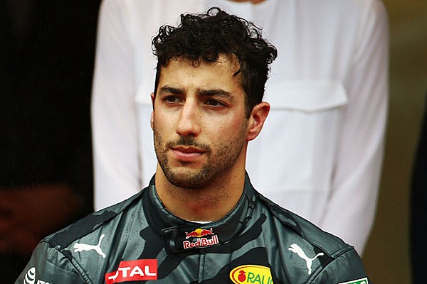 'Red Bull le borra la sonrisa a Ricciardo', la columna de Nira Juanco