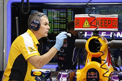 Lassan, de biztosan: a Renault közelít a Mercedeshez, a vezethetőség még csak 50%