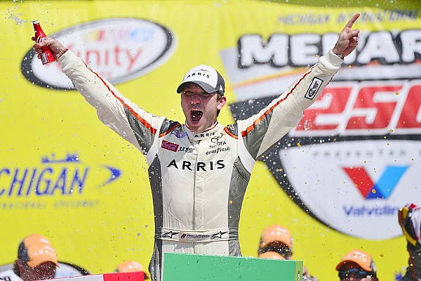 Su&aacute;rez es el primer mexicano que gana a nivel nacional en NASCAR