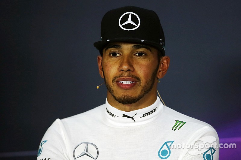 Lewis Hamilton, Mercedes AMG F1 en la Conferencia de prensa FIA