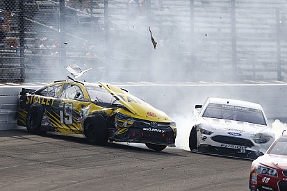 Video: Die Highlights des NASCAR-Rennens in Indianapolis