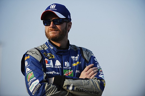 Dale Earnhardt Jr. no volver&aacute; a competir en 2016