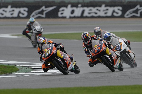 Binder gan&oacute; y se aleja en Moto3
