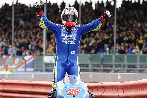 Vi&ntilde;ales se estrena a lo grande en MotoGP