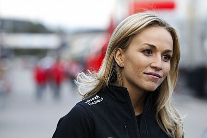 Carmen Jorda "kicsit hiányos öltözetben" vásárolgatott!