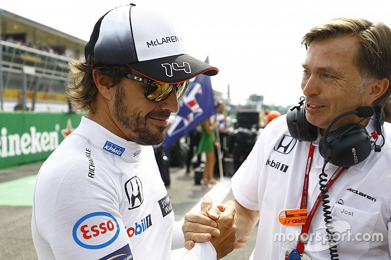 Fernando Alonso, McLaren con Jost Capito, McLaren