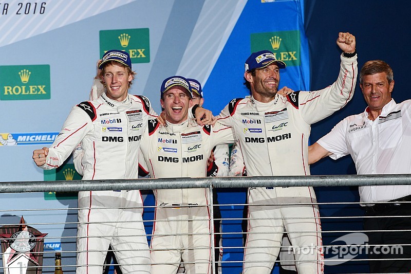 Podium: race winners Timo Bernhard, Mark Webber, Brendon Hartley, Porsche Team