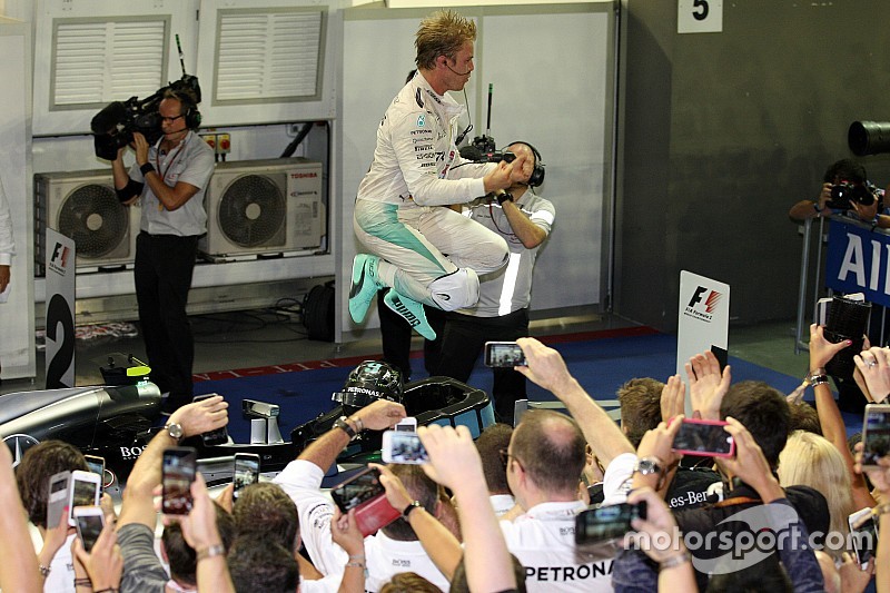 Race winner Nico Rosberg, Mercedes AMG F1 celebrates in parc ferme