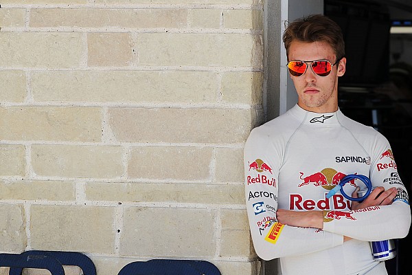 Kvyat seguirá en Toro Rosso en 2017