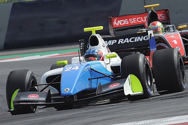 Vaxiviere falla y regala la carrera a Isaakyan