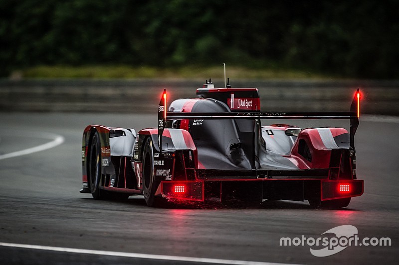 #8 Audi Sport Team Joest Audi R18: Lucas di Grassi, Loic Duval, Oliver Jarvis