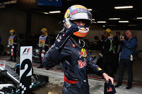 Paddock da F1 cai nas graças de Verstappen após atuação