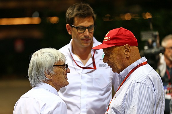 Ecclestone quer que Mercedes contrate piloto de ponta