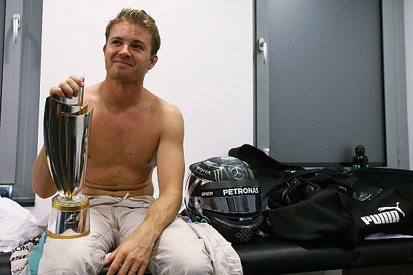 'Finally', Nico Rosberg habla de su t&iacute;tulo en un libro exclusivo