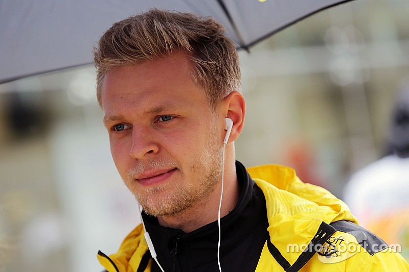 Kevin Magnussen, Renault Sport F1 Team