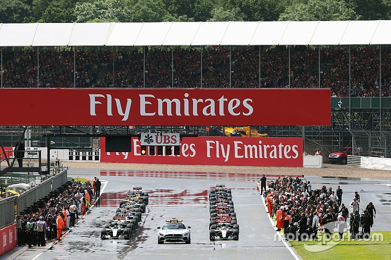 The grid before the start of the race