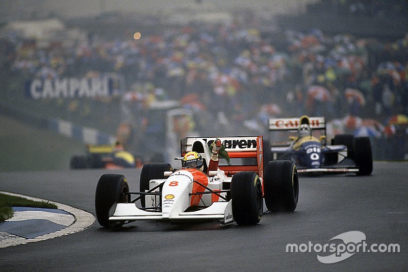 Ayrton Senna, McLaren MP4/8 Ford, celebra la 1&ordf; posici&oacute;n