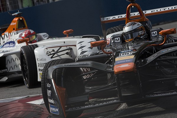 Tensi&oacute;n en Dragon tras la lucha de sus pilotos en Buenos Aires