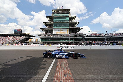Pourquoi le circuit d'Indianapolis est-il surnommé le "Brickyard" ?