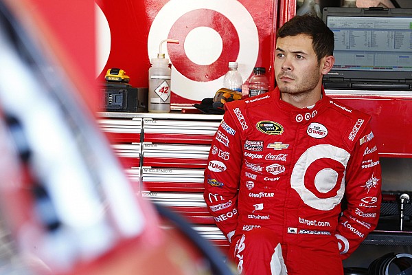 Larson en el liderato en la primera pr&aacute;ctica en Pocono 