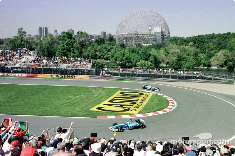 The two Benettons at the hairpin