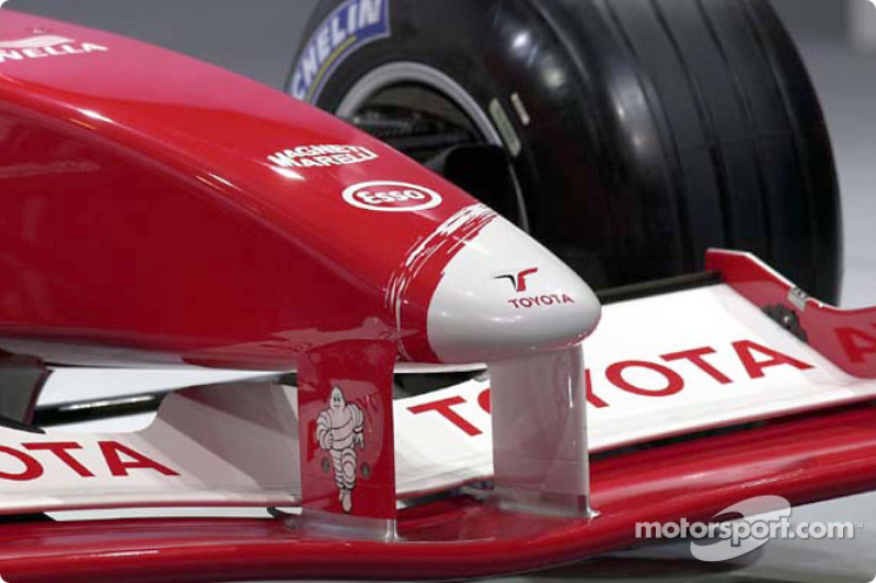 Front nose, Toyota TF102