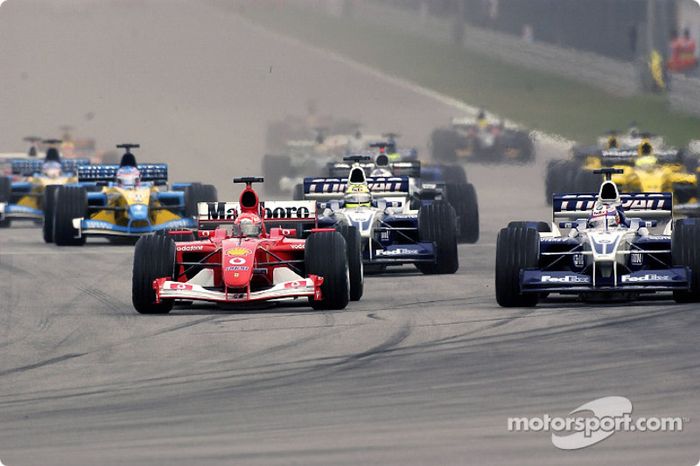 El inicio: Michael Schumacher batallando con Juan Pablo Montoya