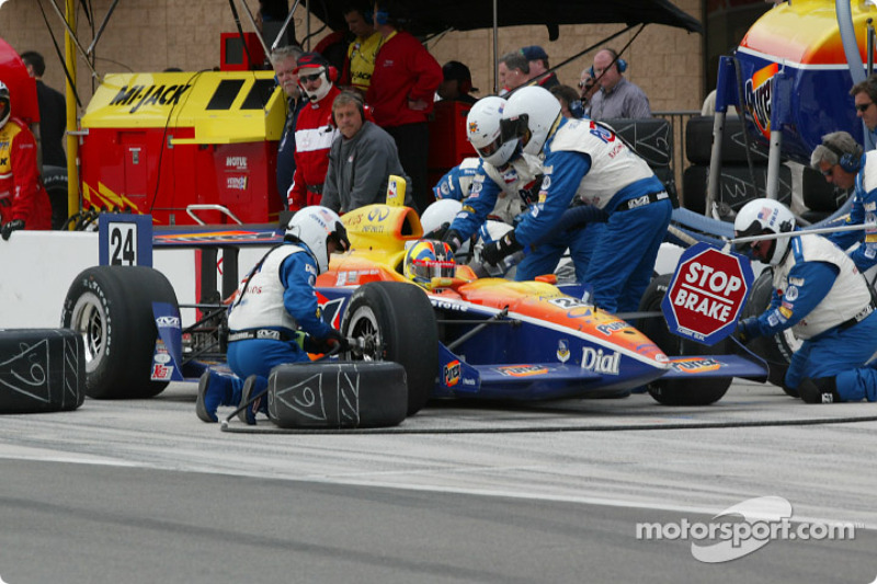 Arrêt au stand pour Memo Gidley