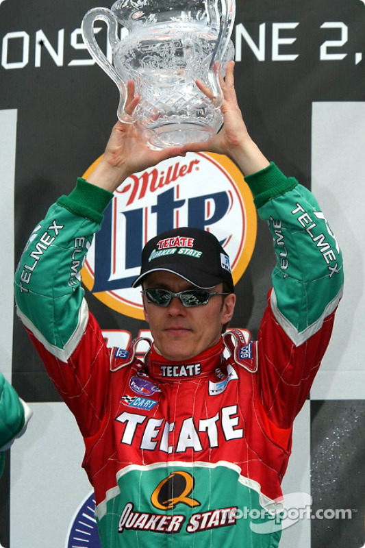 Podium : Adrian Fernandez